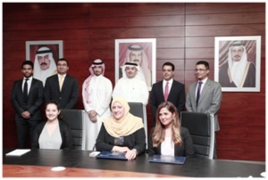 Bahrain-Bourse-and-J-P-Morgan-Hand-out-Certificate