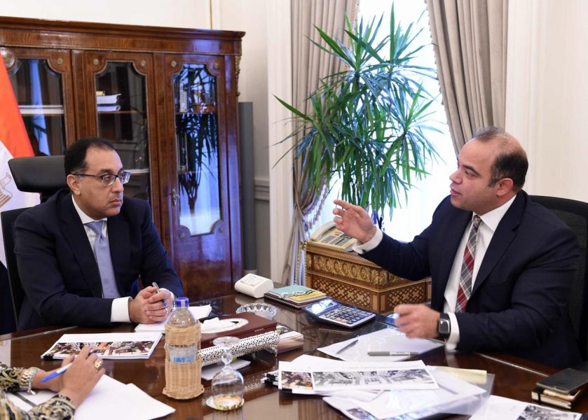 Egypt-Prime-Minister-Meets-the-Egyptian-Exchange-C
