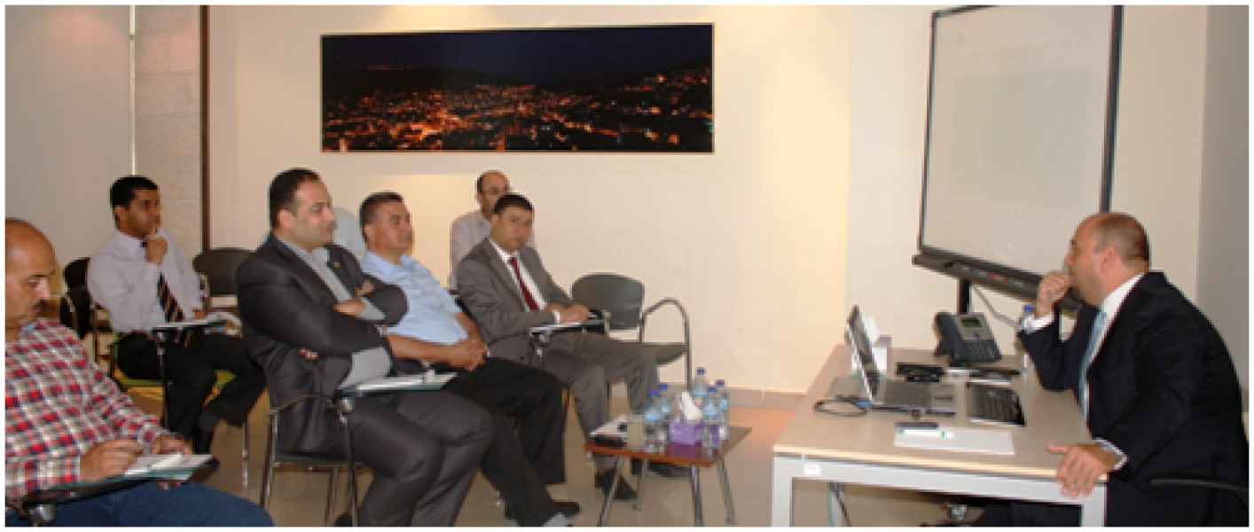 Palestine-Exchange-Held-a-Workshop-for-Academic-De