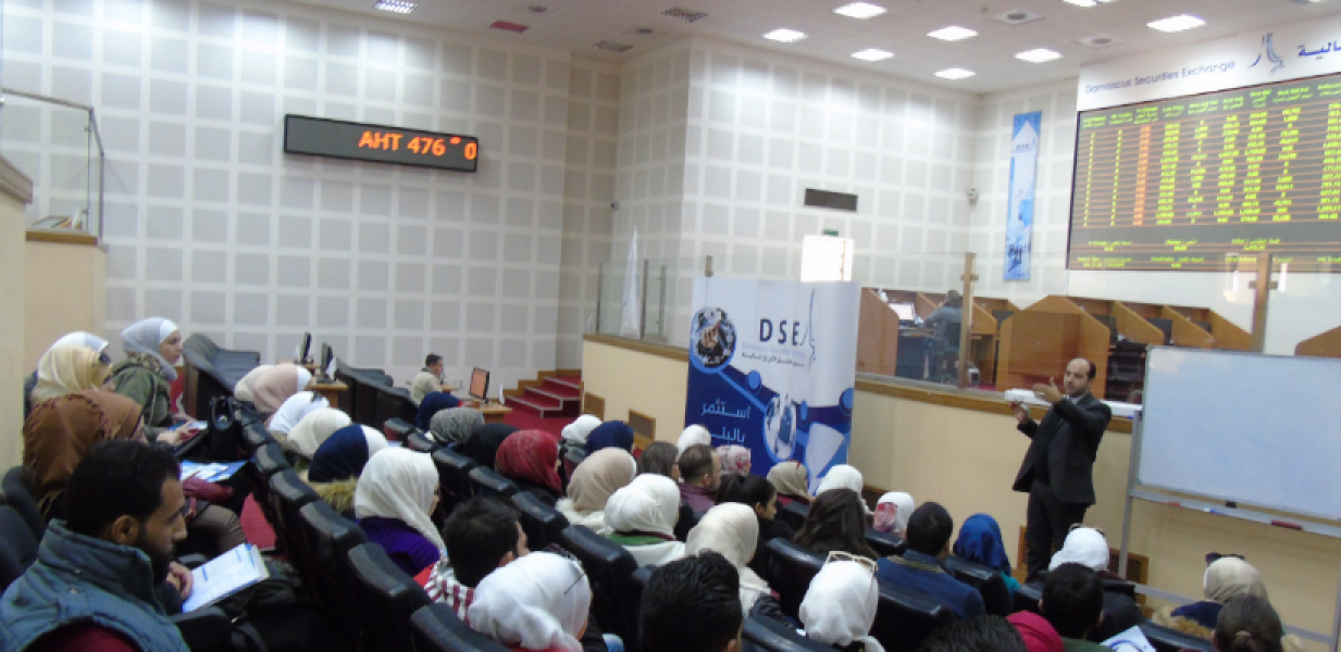 Training-Courses-and-Field-Visits-from-Students-of